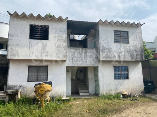 CASA EN VENTA CON CUARTERIA, C. TRANSISTMICA, COL PALMA SOLA, COATZACOALCOS, VER