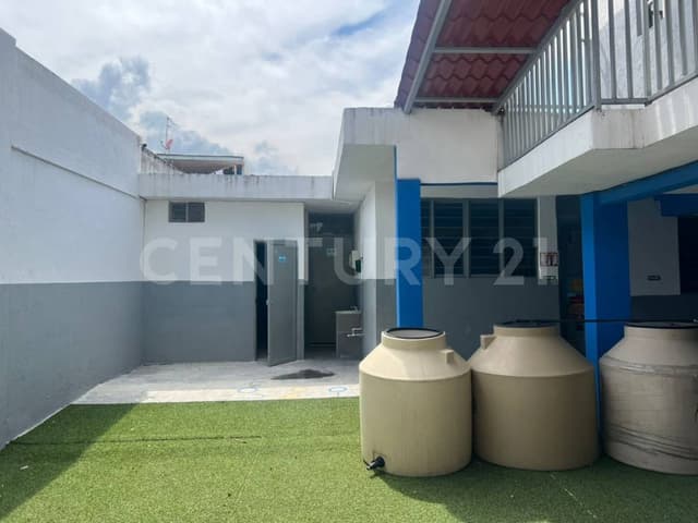 VENTA DE LOCAL COMERCIAL UBICADA EN EXCELENTE ZONA