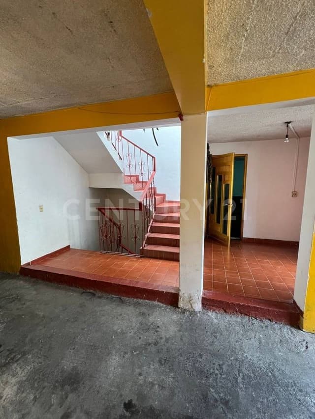 Casa familiar amplia con luz natural