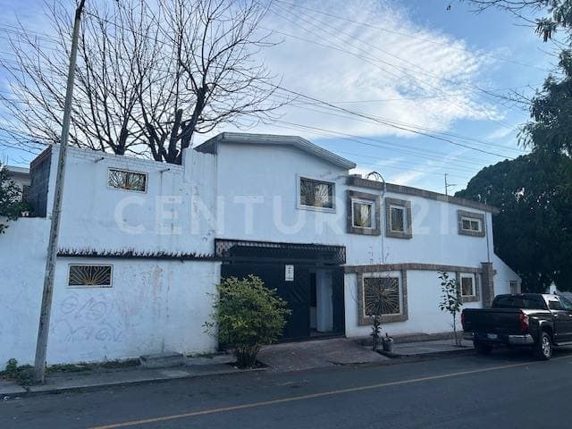 CASA EN VENTA EN COL. VALLE VERDE EN MONTERREY