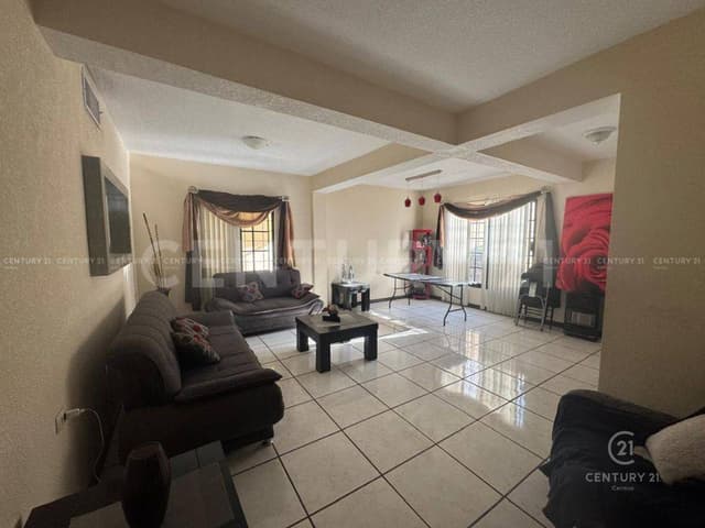 CASA EN VENTA EN FRACCIONAMIENTO LOMAS UNIVERSIDAD III CHIHUAHUA, CHIH.