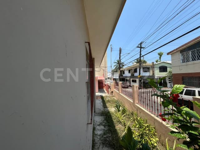 CASA EN VENTA COL. LAURO AGUIRRE TAMPICO TAMAULIPAS