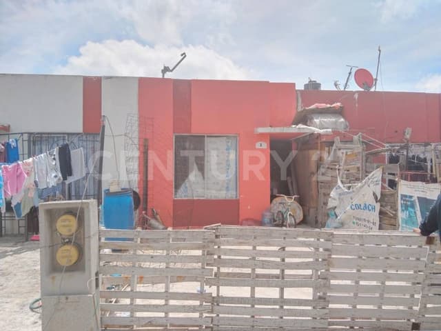 CASA EN VENTA EN HUEHUETOCA, FRACCIONANIENTO SANTA TERESA IV