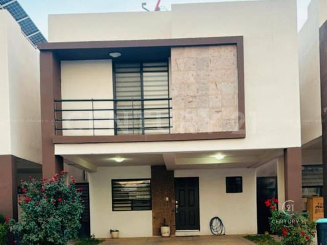 CASA AMUEBLADA EN FRACCIONAMIENTO LAS LUNAS EN CHIHUAHUA, CHIH.