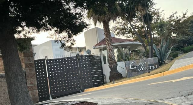 Casa en Venta en Bosque Esmeralda, Atizapán, Mex.