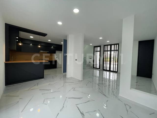 Casa Nueva en Venta en Lomas de Banthí, SJR, Querétaro.