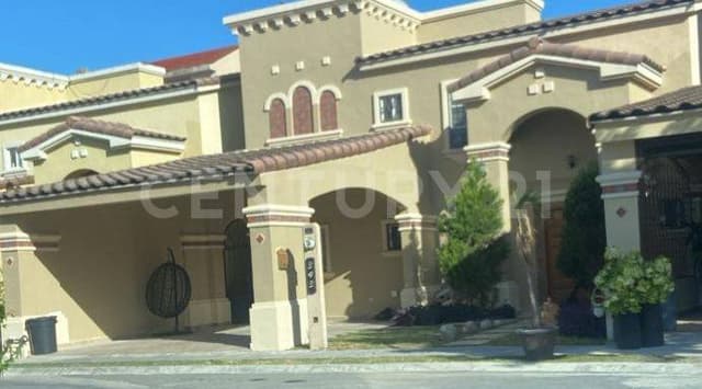 CASA EN VENTA SECTOR PRIVADO