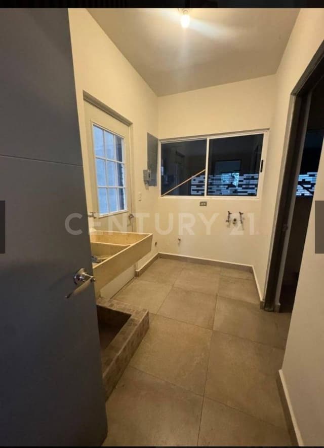 Casa Residencial en Renta en Cumbres Elite Premier