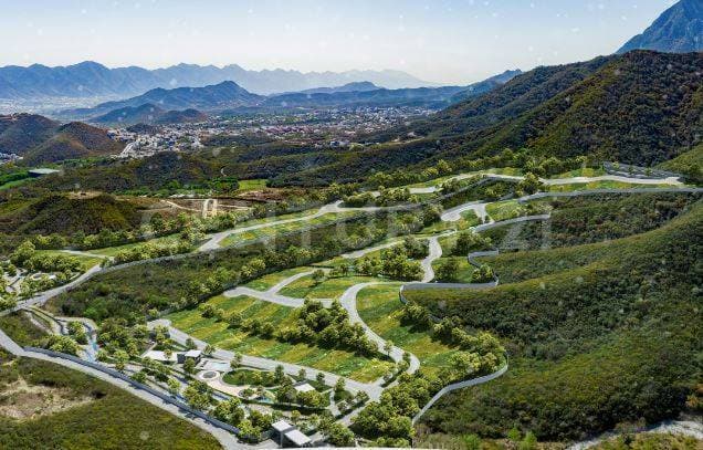 TERRENOS EN PRE VENTA ZONA VALLE ALTO, CARRETERA NACIONAL