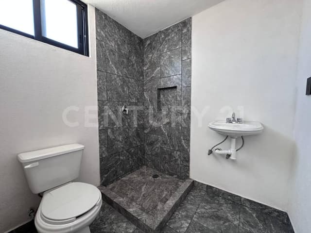 VENTA CASA 5 RECÁMARAS EN PARQUE BRUSELAS,LOMAS ANGELÓPOLIS II