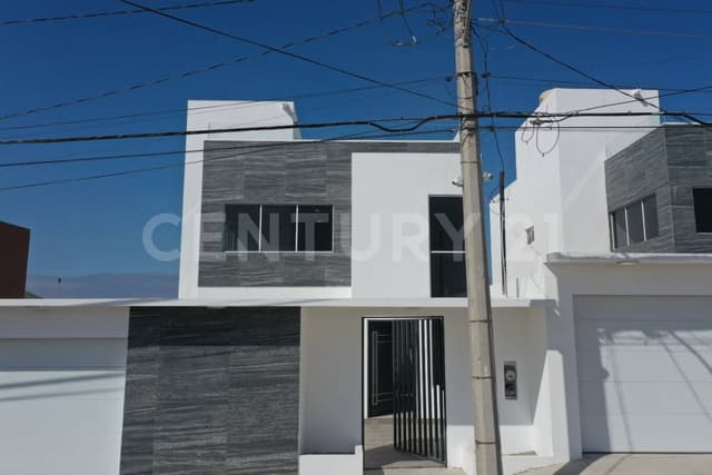 CASA EN VENTA EN ROSAMAR, ROSARITO BAJA CALIFORNIA.