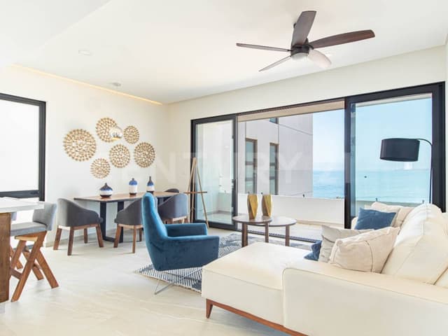 Condominio de lujo con acceso al mar en fraccionamiento exclusivo
