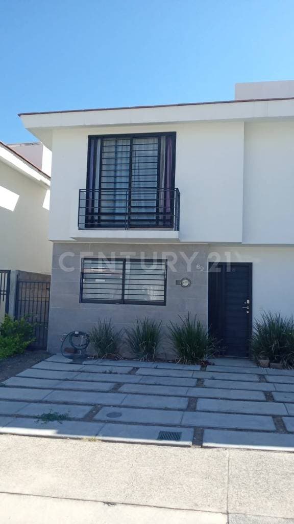 Casa en renta en Altara II, Cortijo de San Agustín, Tlajomulco