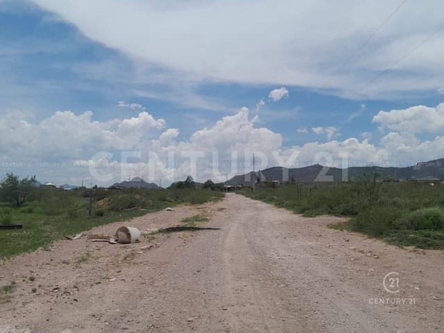 TERRENO COMERCIAL EN VENTA EN EX EJIDO TABALAOPA EN CHIHUAHUA, CHIH.