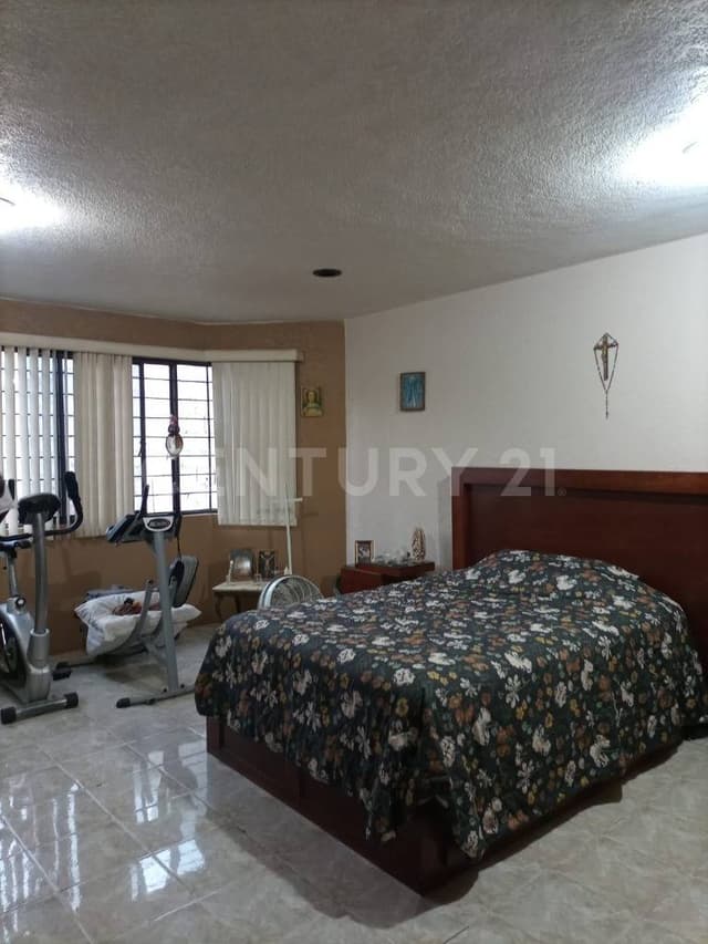 Casa Sola a 700 metros del cruce de Av Lago de Guadalupe y Carr Chamapa la Venta