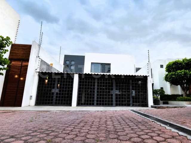 CASA EN VENTA EN LA CONCEPCION ZONA ZAVALETA
