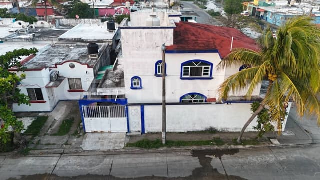 Venta De Casa En Esquina, dos plantas, México,Veracruz,Coatzacoalcos