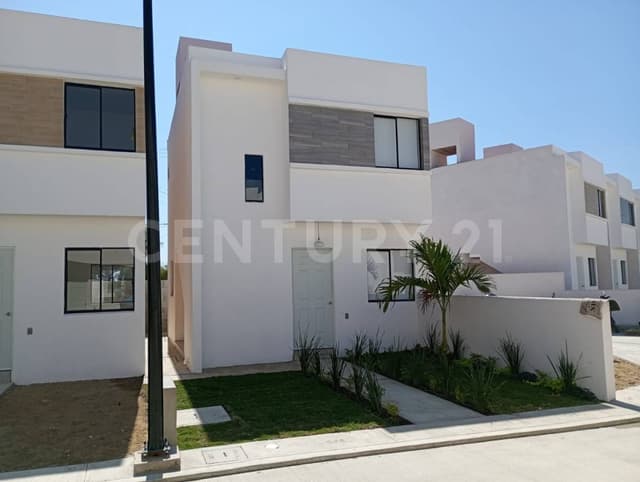 CASAS EN VENTA JARDINES DE CHAMPAYAN, ALTAMIRA