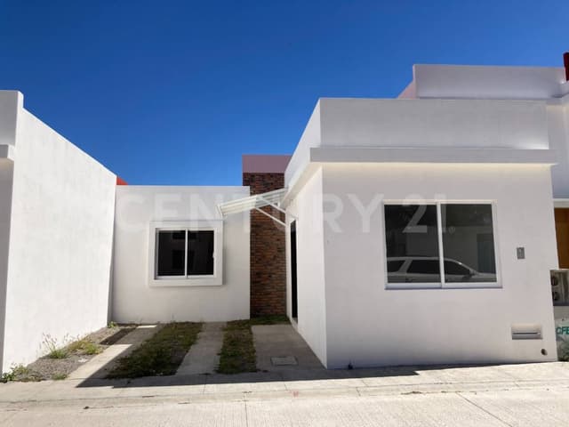 Casa en Venta en Fraccionamiento Chabacanos, San Juan del Río, Querétaro.