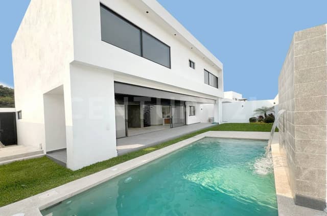 Casa nueva en residencial con seguridad 24/7