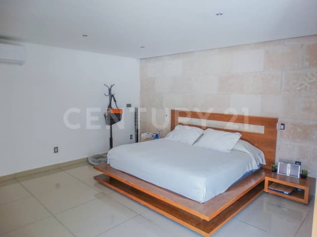 CASA EN VENTA EN COND COLORINES, DELICIAS, CUERNAVACA, MORELOS $15,000,000.00