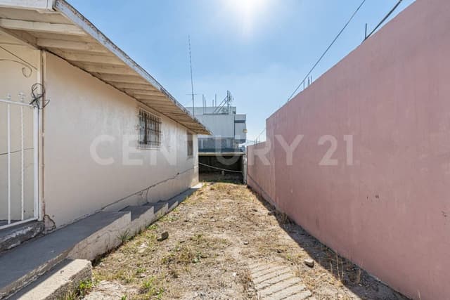 TERRENO EN VENTA CON CONSTRUCCIÓN EN COL BUENOS AIRES SUR TIJUANA B.C