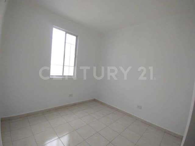 CASA NUEVA EN RENTA