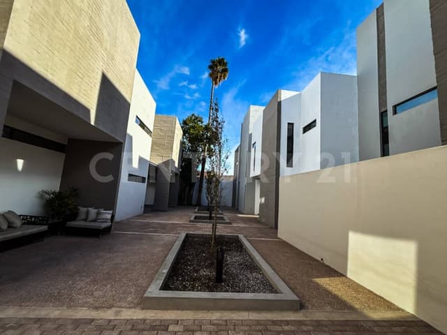 Venta de Proyecto Habitacional con 6 Departamentos