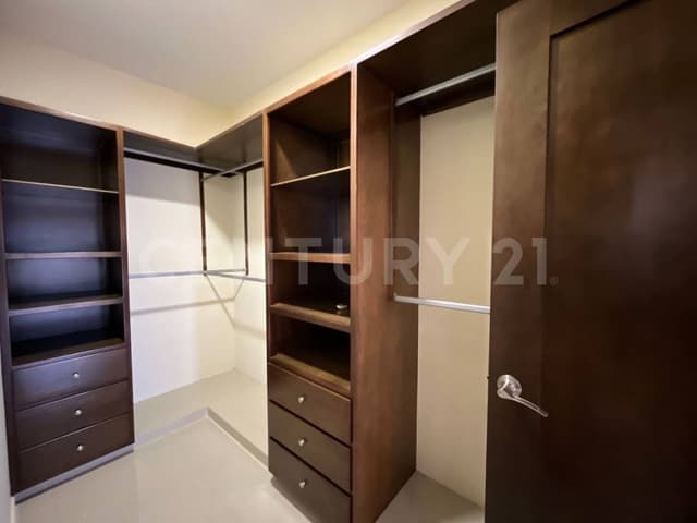 Casa en Venta en Mazatlan, Sinaloa, Mexico. Marina Kelly. 5 Recámaras