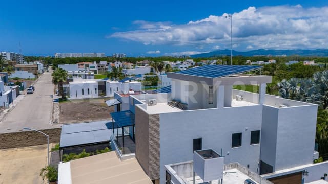 Rinconada de Banderas, Casa 65