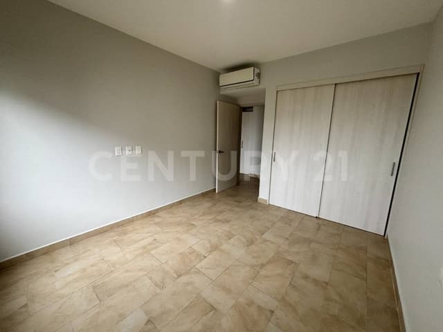 Amplio y luminoso departamento en venta en Lagunas de Mayakoba