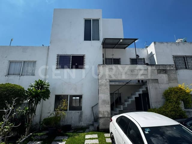 Casa en Privada Mandarinos, Xochitepec, Morelos.