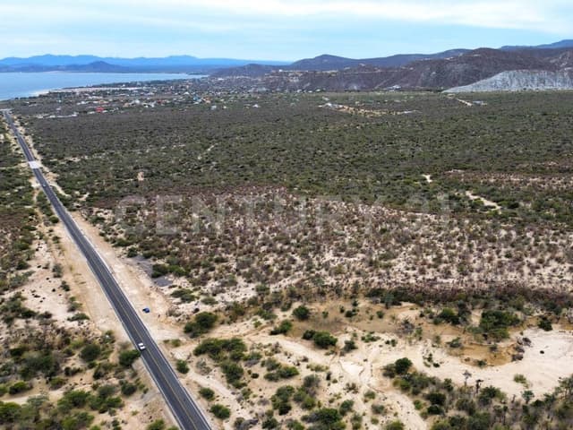 TERRENO EN VENTA SOBRE CARRETERA, EN LOS BARRILES B.C.S