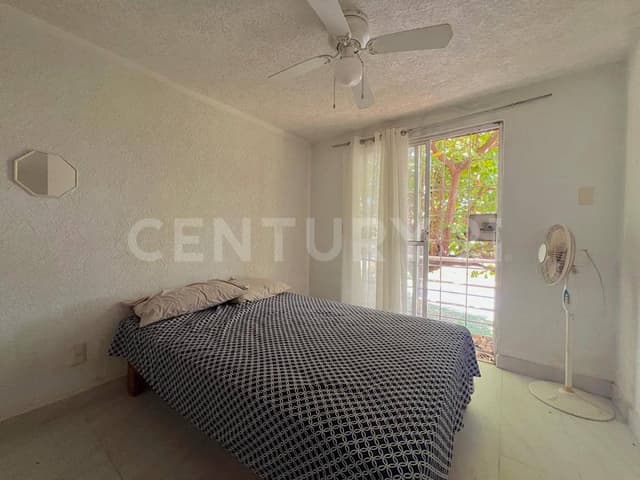 CASA EN CONDOMINIO EN VENTA EN EL FRACC. TULIPANES, ACAPULCO, GRO.