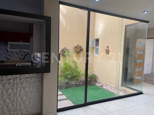 CASA DE 166 M de contruccion equipada en LOMAS II EXCELENTE OPORTUNIDAD