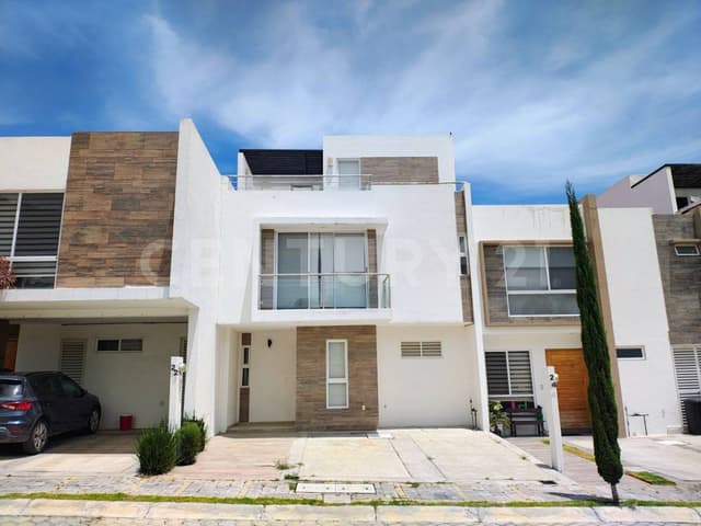 Casa en Venta Parque Natura II, Cluster con alberca, Lomas de Angelópolis,Pue