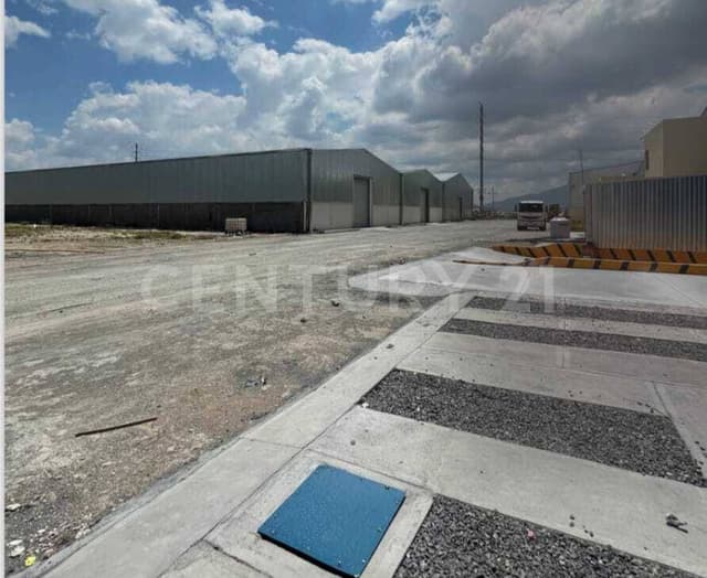 SE RENTA BODEGA DE 1,000, 2,000, 3,000 ó 4,000 M2 EN DERRAMADERO