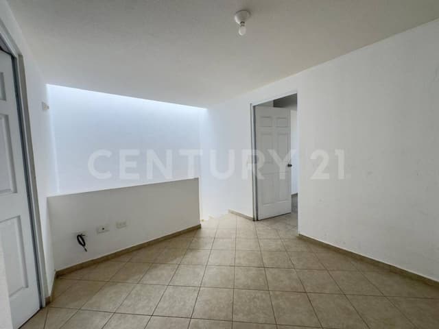 Casa en Venta en el Fraccionamiento Los Encinos, El Marqués, Querétaro.