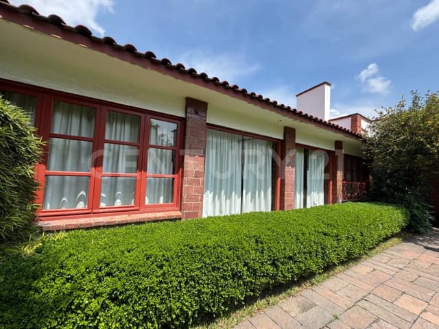 CASA CON JARDIN EN VENTA TLALPAN CENTRO