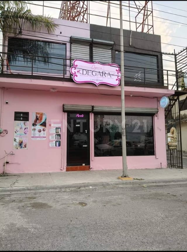 LOCAL COMERCIAL EN VEBNTA EN CAMINO REAL EN GUADALUPE