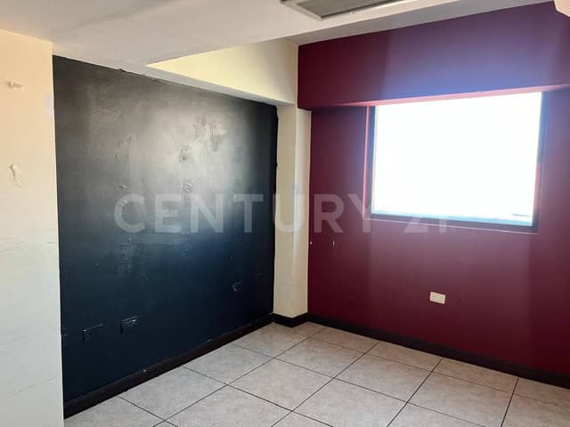 Oficina en Renta, Col. Popular, Chihuahua, Chihuahua.