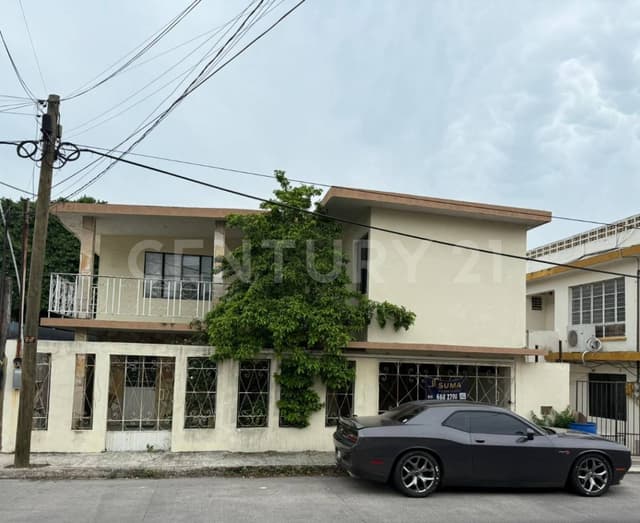 VENTA DE TERRENO CON 2 CONSTRUCCIONES