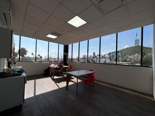 EDIFICIO DE OFICINAS EN VENTA,CHEPEVERA, MONTERREY, NL (ATENCION INVERSIONISTAS)