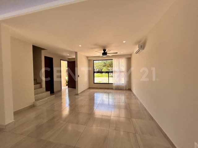 Casa en Venta en Arbolada - A estrenar - Alberca Rooftop 3 Niveles