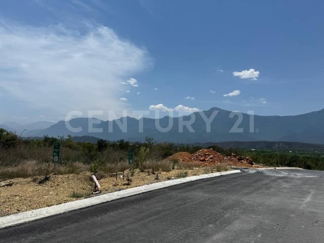 Terrenos residenciales en Carretera Nacional