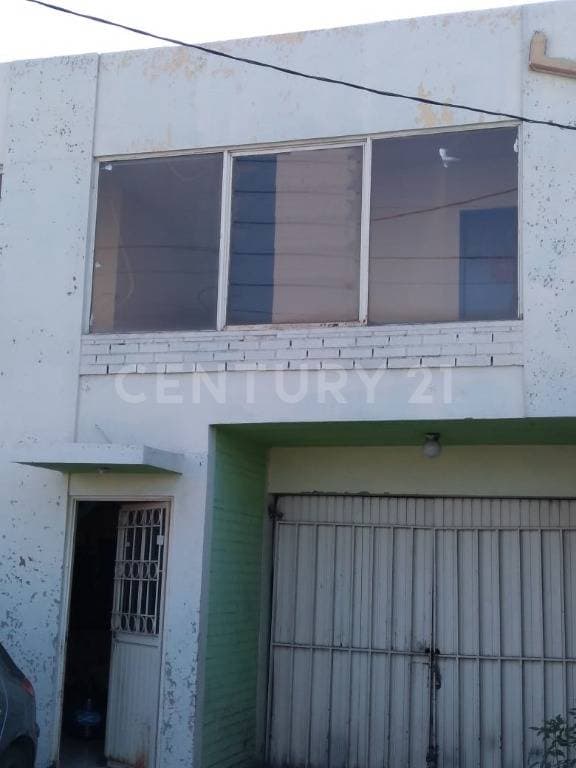 SE VENDE LOCAL COMERCIAL EN CALZADA FCO. I. MADERO.