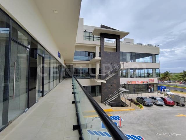 RENTA DE CENTRICO LOCAL EN PLAZA COMERCIAL, CANCÚN, Q. ROO DH2426