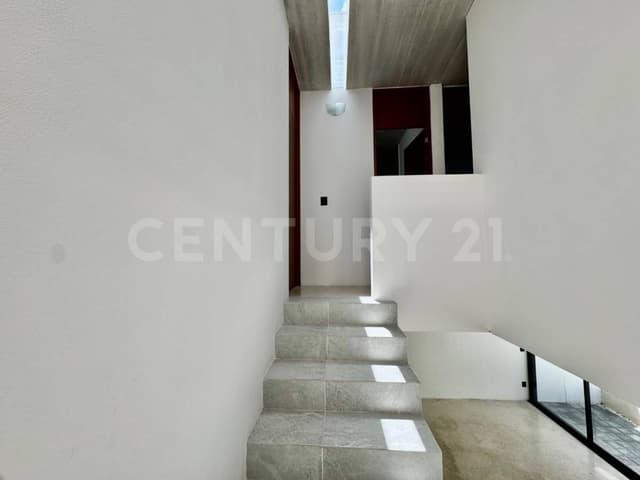 Casa en venta con alberca en Residencial Arbolada