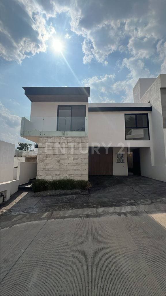 Casa Nueva en Venta Exclusiva | Diseño Moderno, Privacidad y Seguridad