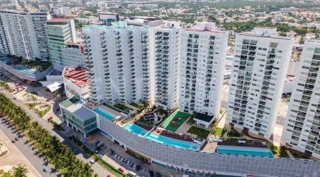 Departamento amueblado en Venta - Malecón Américas